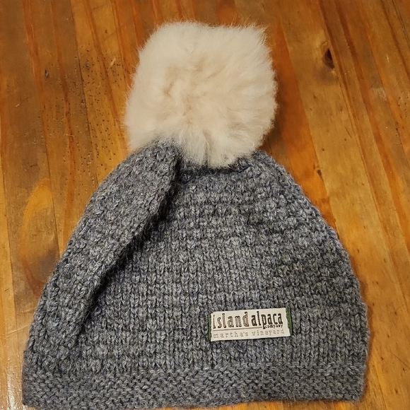 island alpaca Accessories - Gray Martha's Vineyard Alpaca Beanie with Cream Pom-Pom